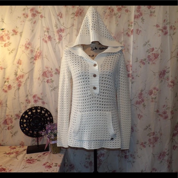 O’Neill Other - O’Neill Beach cover up or pullover sweater
